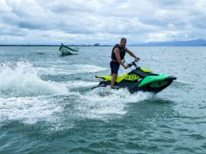 SPARK TRIXX Jet Ski